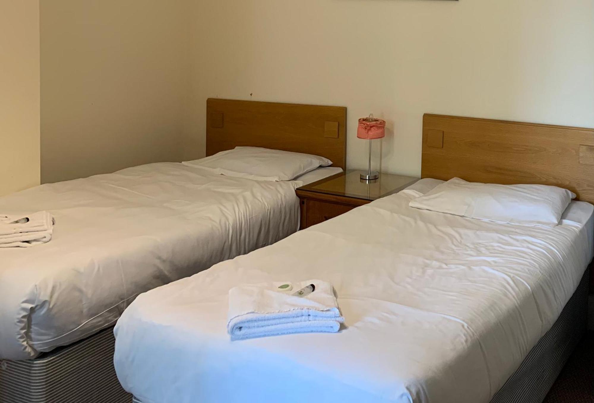 Sterling Lodge Hotel Истборн Екстериор снимка